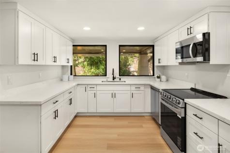 11726 10th Avenue S Seattle WA 98168