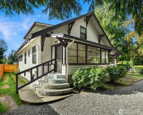 11726 10th Avenue S Seattle WA 98168