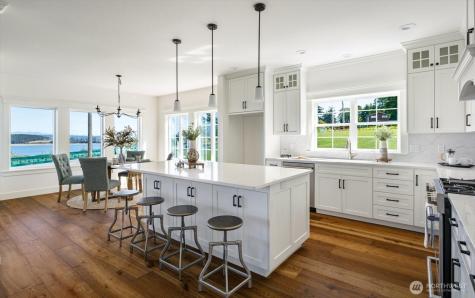1649 Scenic Heights Road Oak Harbor WA 98277