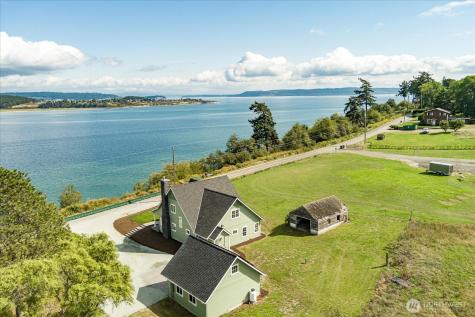 1649 Scenic Heights Road Oak Harbor WA 98277