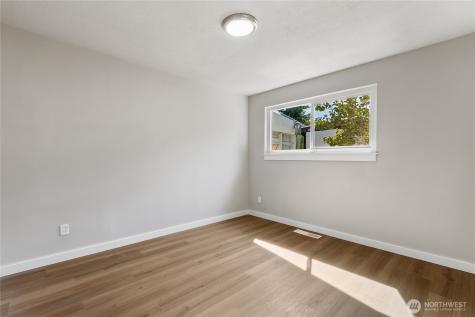 2125 N Highland Street Tacoma WA 98406