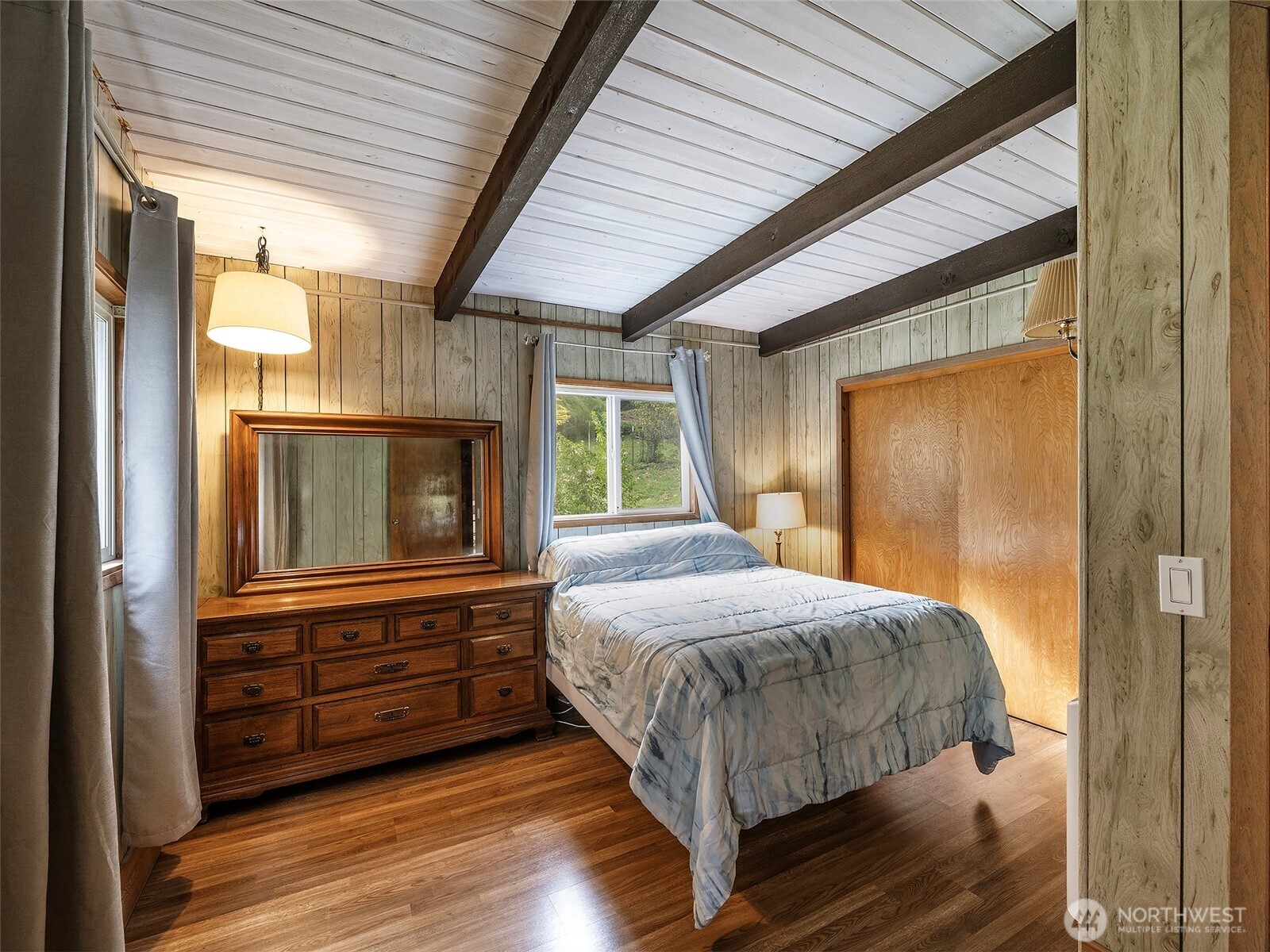 26 E Port Garden Drive Everett WA 98206