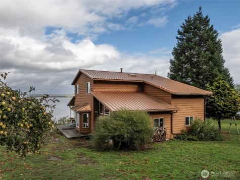 26 E Port Gardner Drive Everett WA 98206