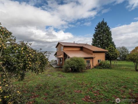 26 E Port Gardner Drive Everett WA 98206