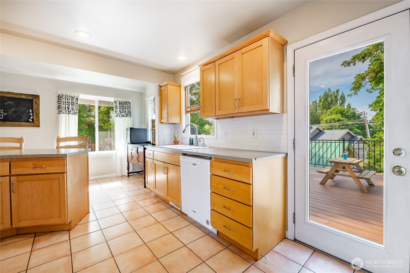 704 Glenning Street Lynden WA 98264