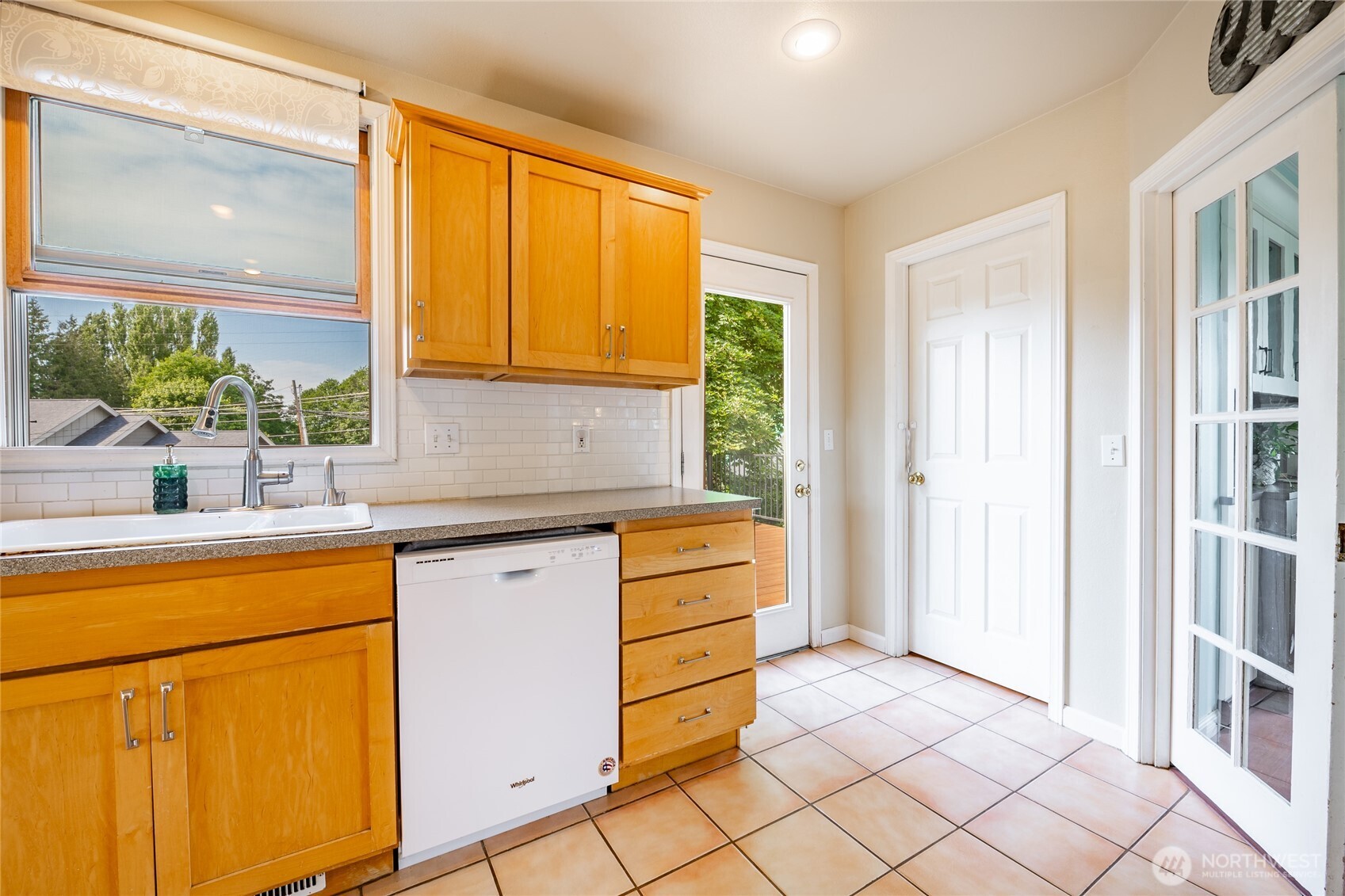 704 Glenning Street Lynden WA 98264