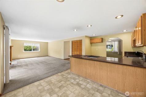 14319 106th Avenue Court E Puyallup WA 98374