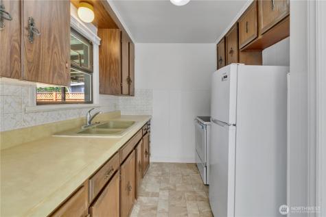 9013 11th Ave SW Seattle WA 98106