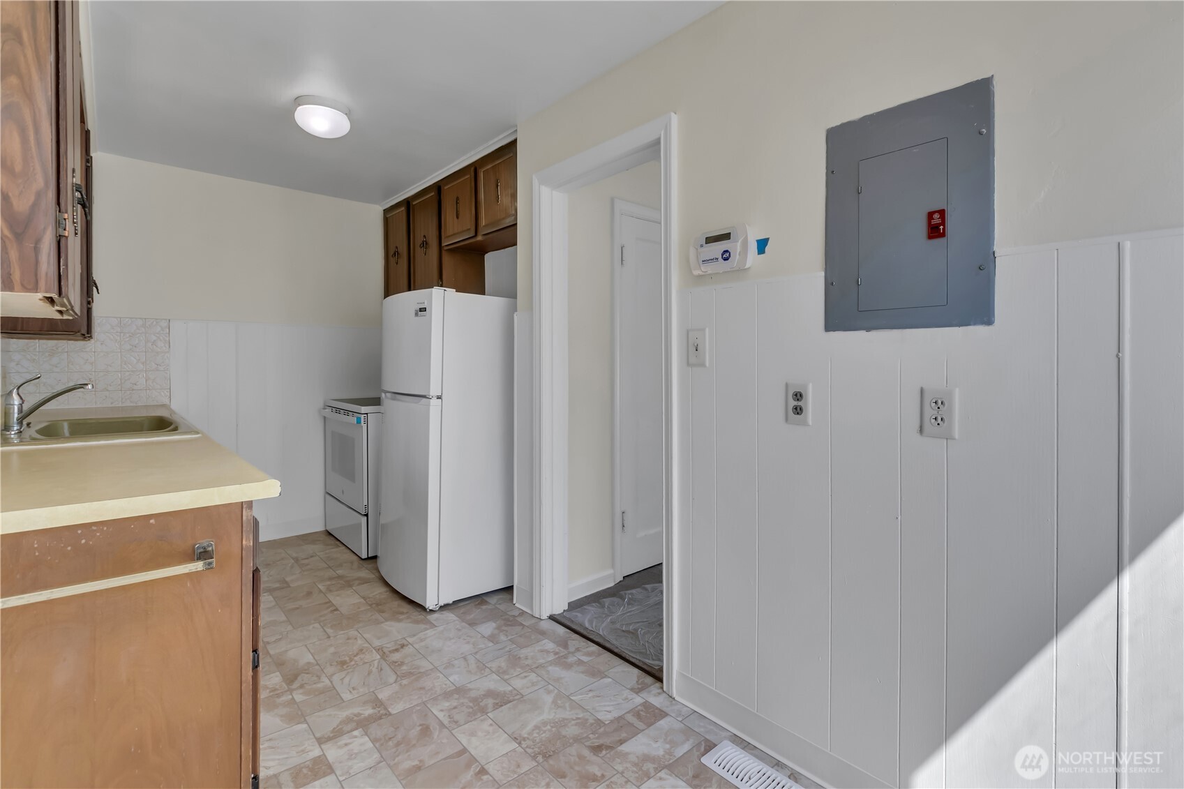 9013 11th Ave SW Seattle WA 98106