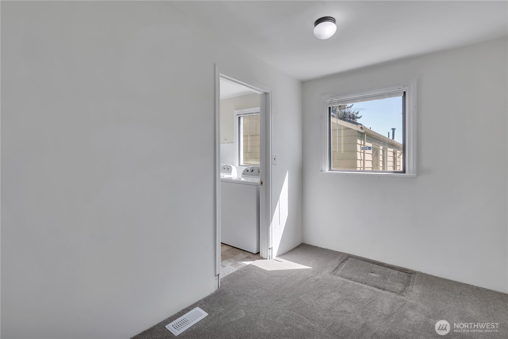 9013 11th Ave SW Seattle WA 98106