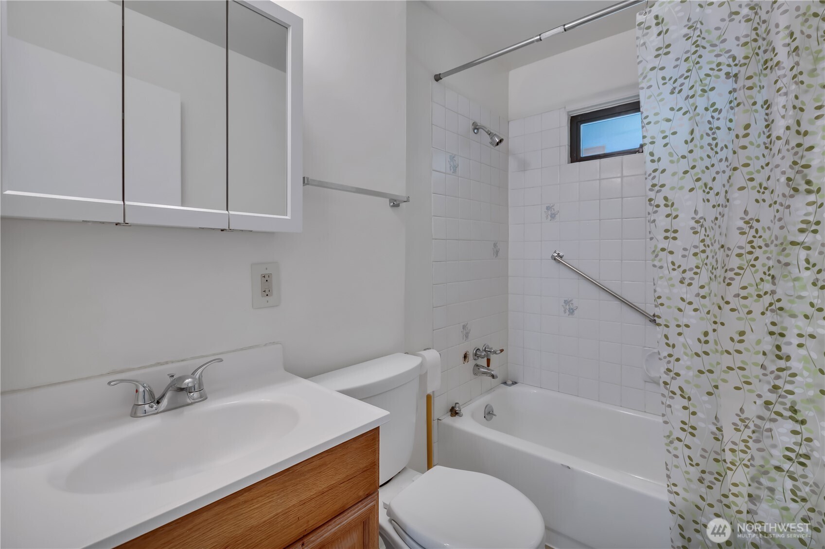 9013 11th Ave SW Seattle WA 98106