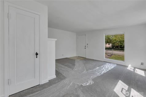 9013 11th Ave SW Seattle WA 98106