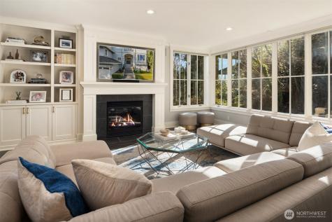 3645 92nd Avenue SE Mercer Island WA 98040