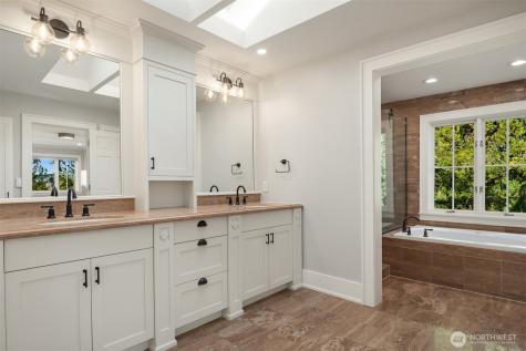 3645 92nd Avenue SE Mercer Island WA 98040