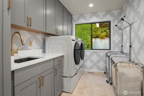 3645 92nd Avenue SE Mercer Island WA 98040