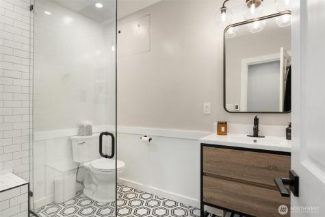 3645 92nd Avenue SE Mercer Island WA 98040