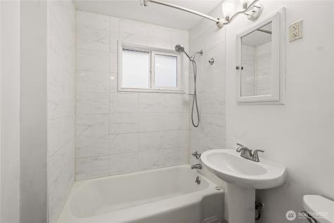 9717 14th Avenue NW Seattle WA 98117