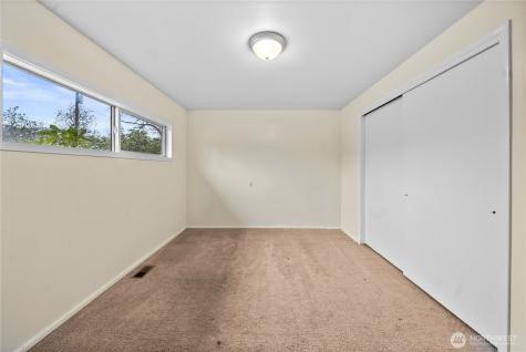 9717 14th Avenue NW Seattle WA 98117