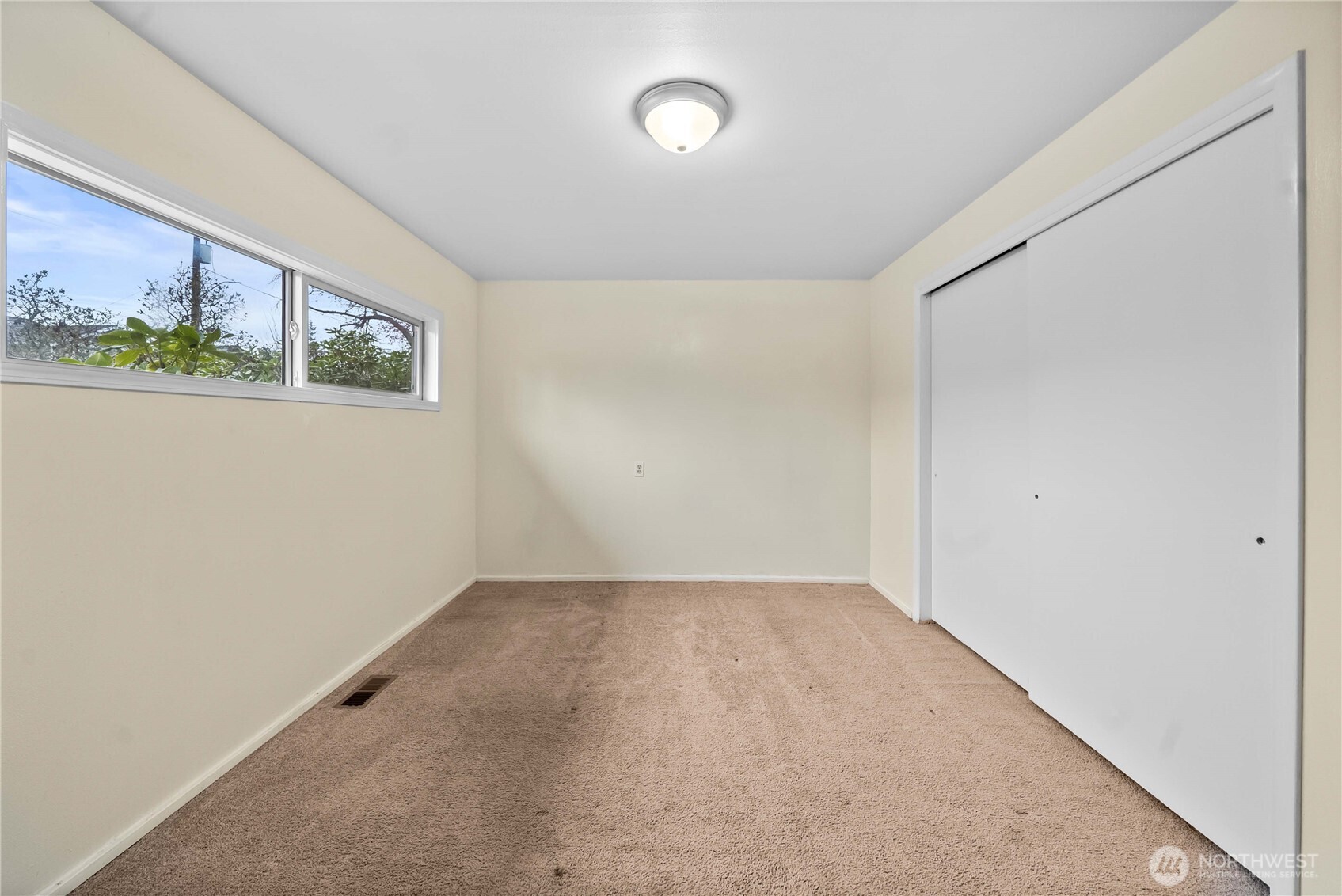 9717 14th Avenue NW Seattle WA 98117