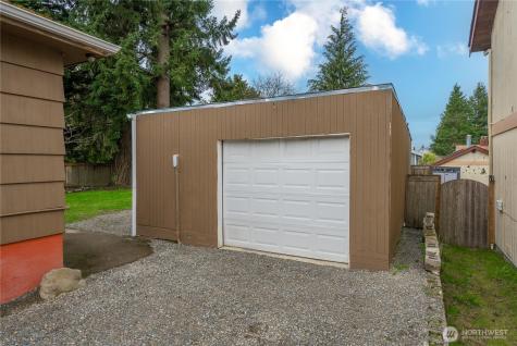 9717 14th Avenue NW Seattle WA 98117