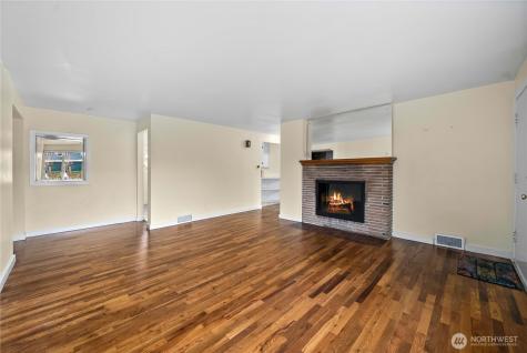 9717 14th Avenue NW Seattle WA 98117
