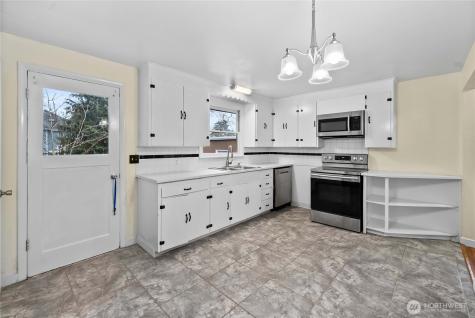 9717 14th Avenue NW Seattle WA 98117