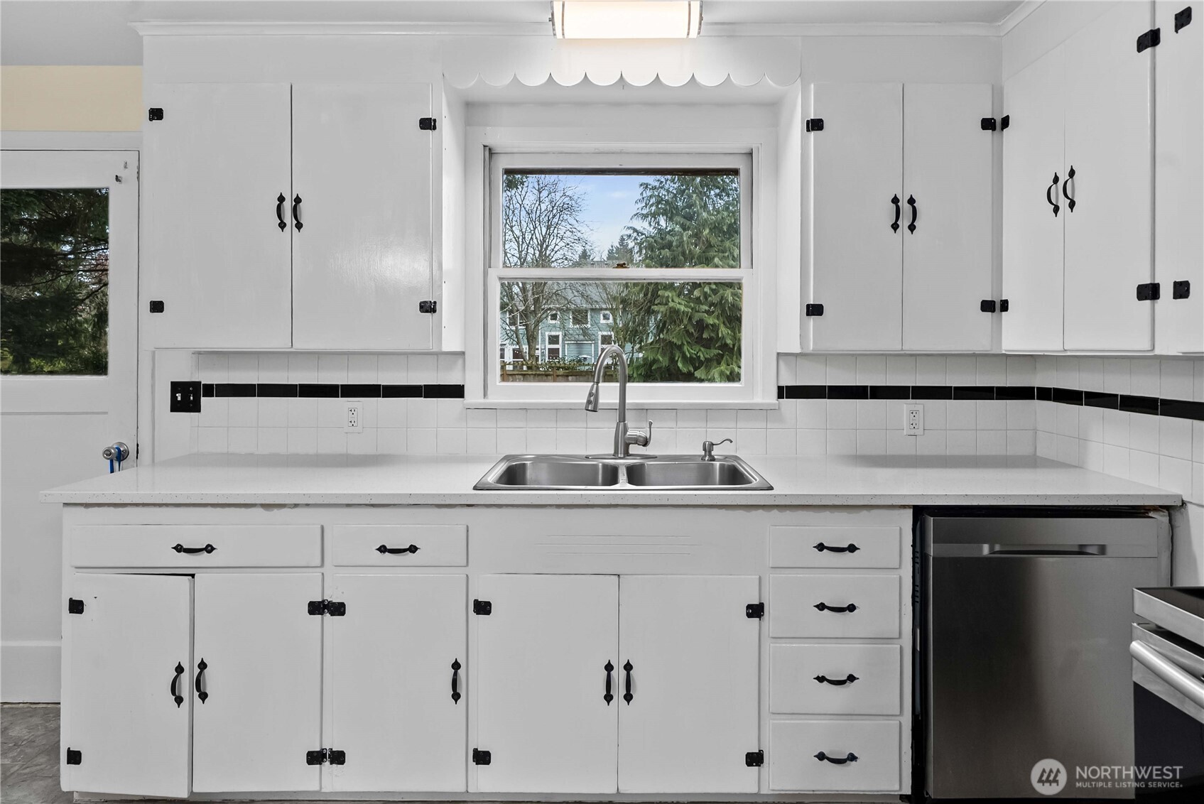 9717 14th Avenue NW Seattle WA 98117