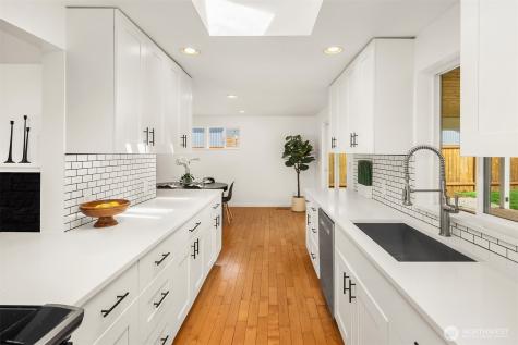 24109 107th Place W Shoreline WA 98020