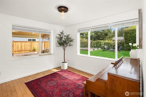 24109 107th Place W Shoreline WA 98020