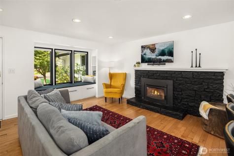 24109 107th Place W Shoreline WA 98020