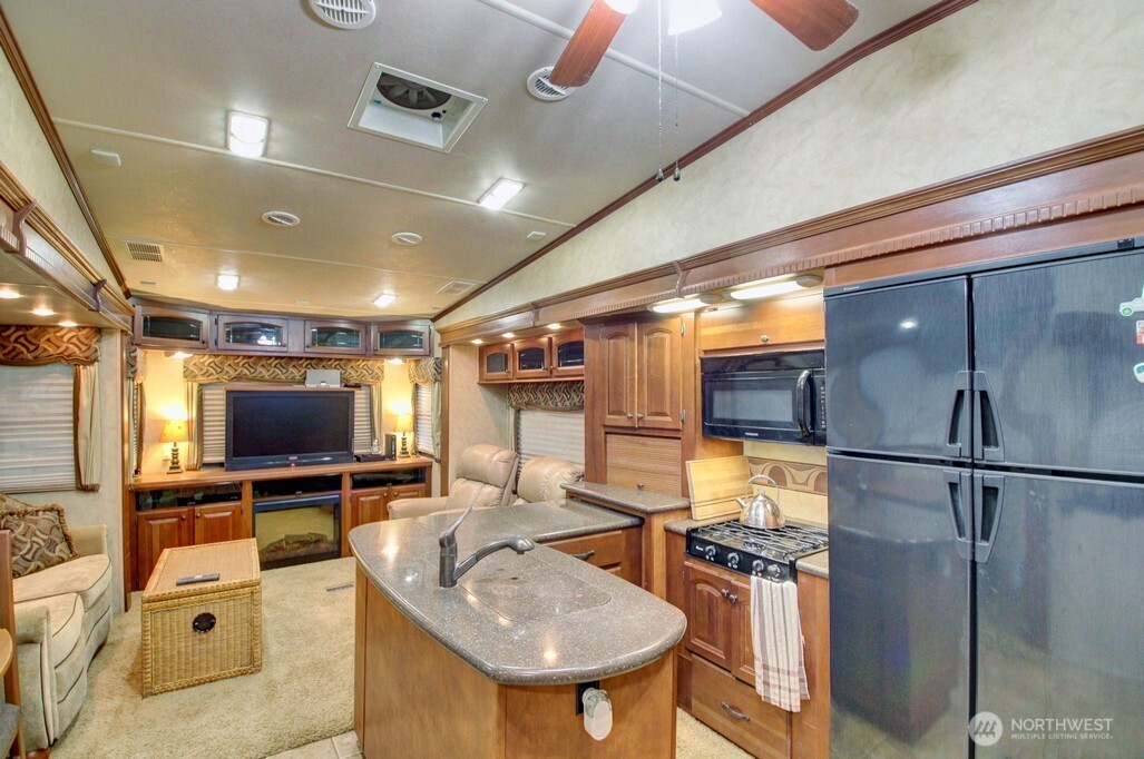 245 Schinn Canyon Court Deming WA 98244