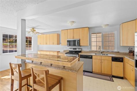 2138 SW 305th Street Federal Way WA 98023