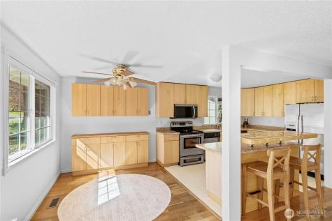 2138 SW 305th Street Federal Way WA 98023