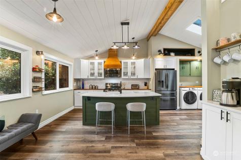 105 SW 202nd Street Normandy Park WA 98166