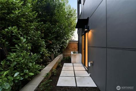 3646 Greenwood Avenue N Seattle WA 98103