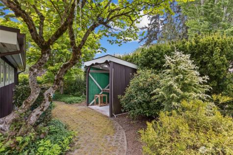 518 N 175th Street Shoreline WA 98133