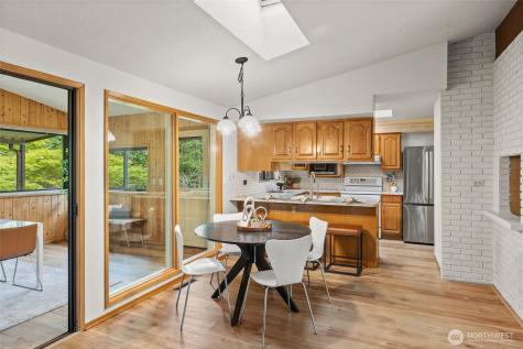 518 N 175th Street Shoreline WA 98133