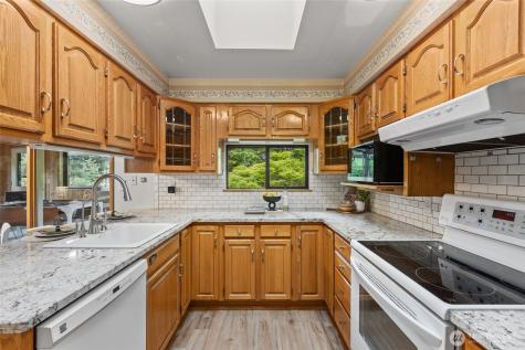 518 N 175th Street Shoreline WA 98133