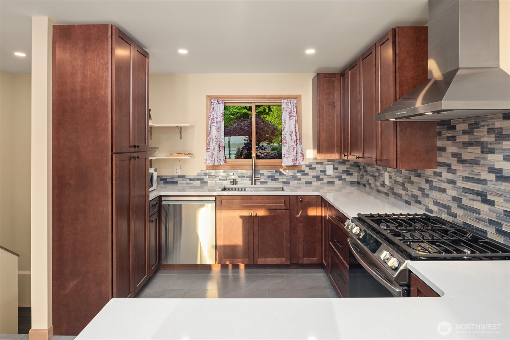16311 25th Avenue SW Burien WA 98166