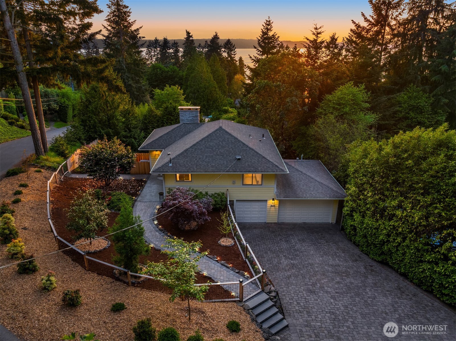 16311 25th Avenue SW Burien WA 98166