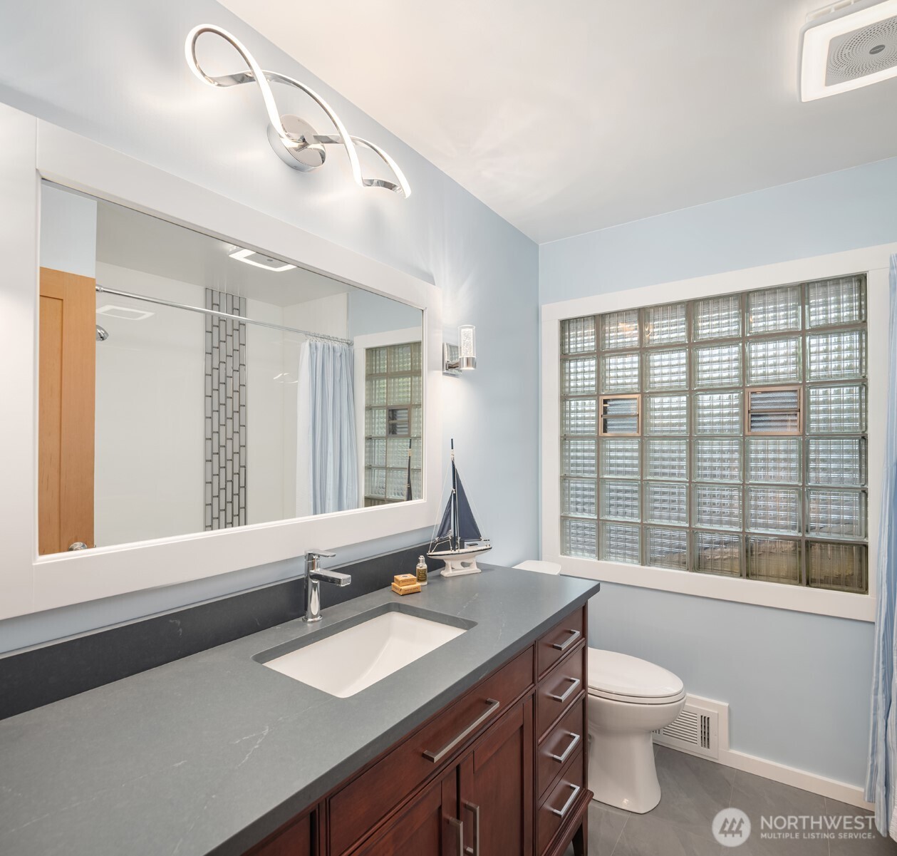 16311 25th Avenue SW Burien WA 98166