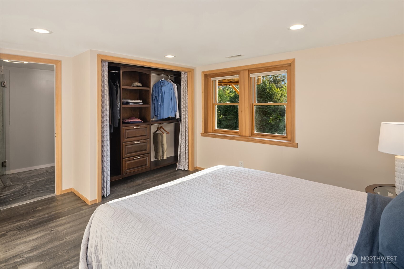 16311 25th Avenue SW Burien WA 98166