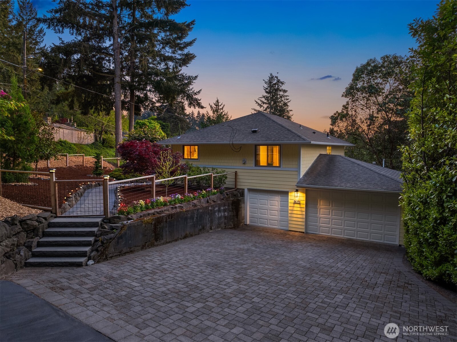 16311 25th Avenue SW Burien WA 98166