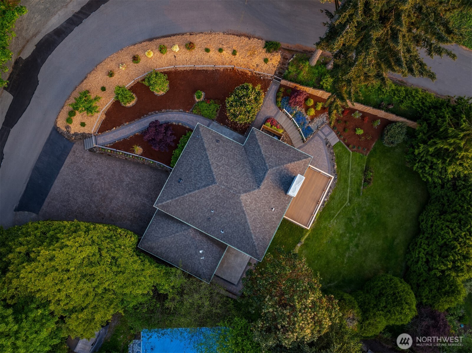 16311 25th Avenue SW Burien WA 98166