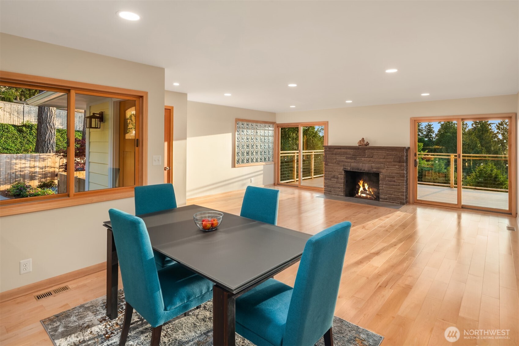 16311 25th Avenue SW Burien WA 98166
