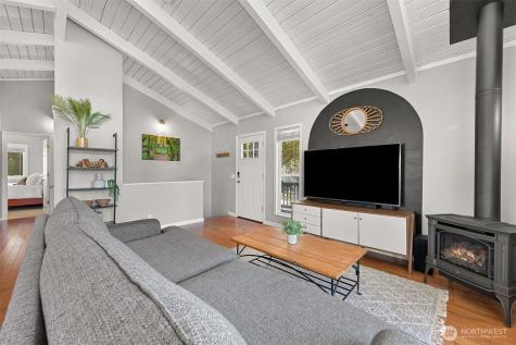49 N Point Drive Bellingham WA 98229