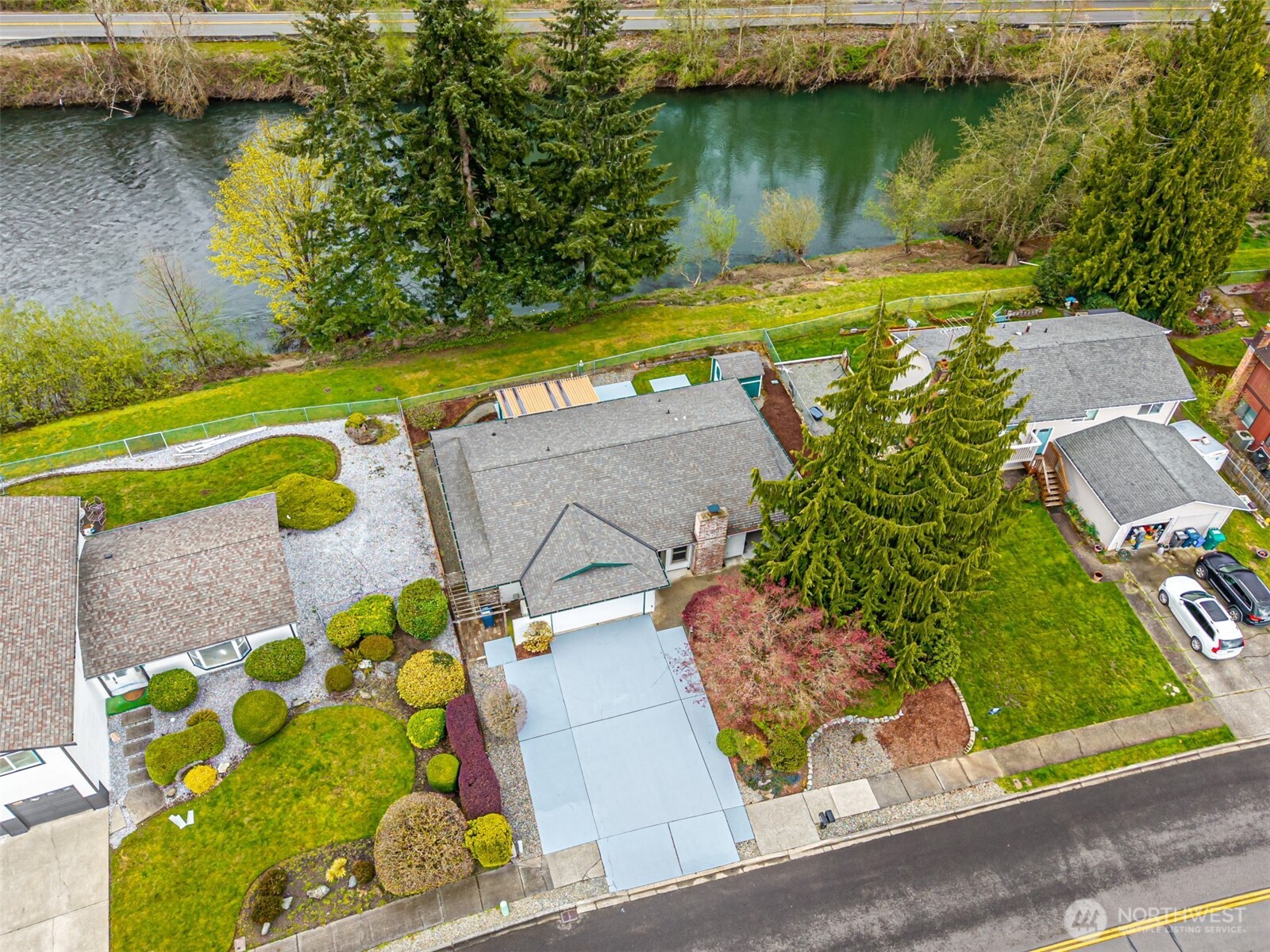 1808 Riverview Drive NE Auburn WA 98002