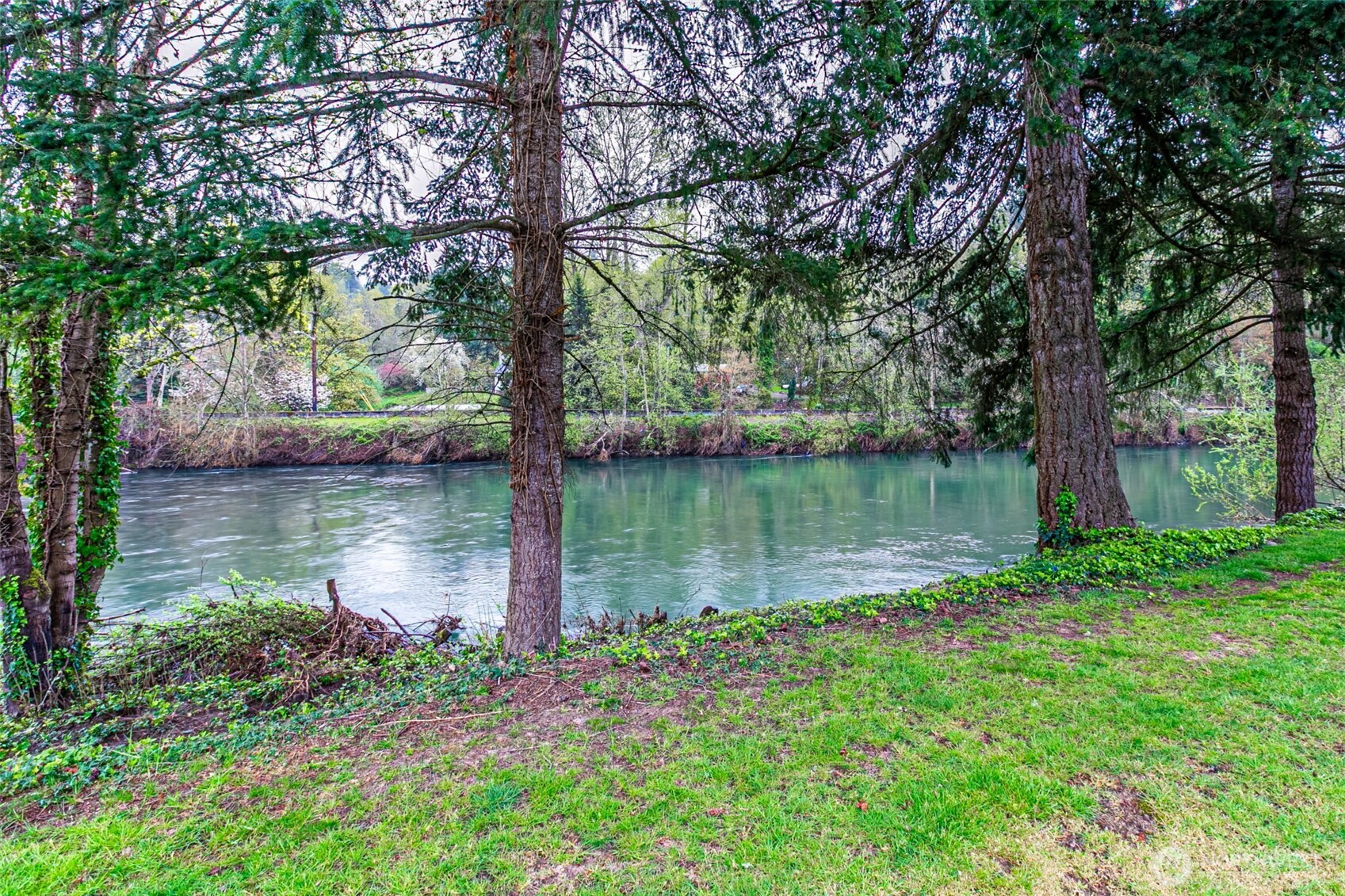 1808 Riverview Drive NE Auburn WA 98002