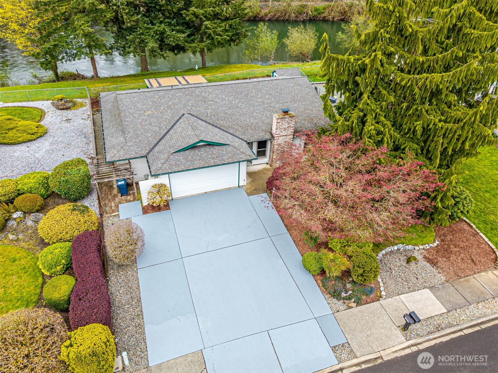 1808 Riverview Drive NE Auburn WA 98002