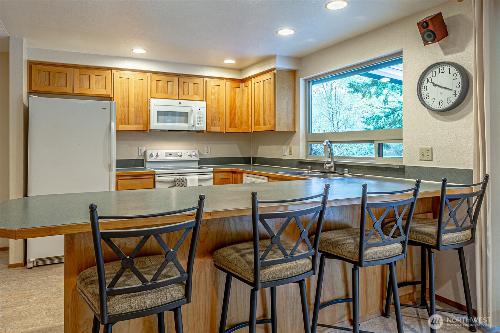 1808 Riverview Drive NE Auburn WA 98002